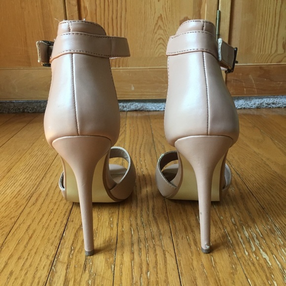 Steve Madden Mickey Open Toe Sandal - Nude - Picture 4 of 10